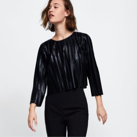 Zara Tops - Zara black shimmery pleated crop top glossy
